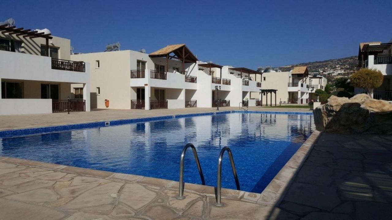Vanessa 2 Bedroom Apartment Paphos Exterior photo
